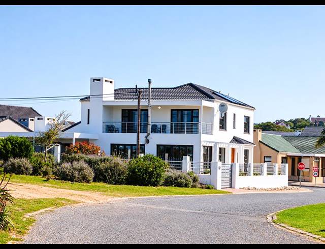 3 BEDROOM HOUSE FOR SALE IN STILBAAI-WES